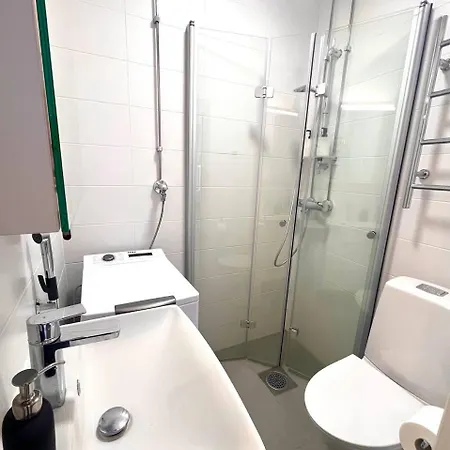 Quiet Renovated - Tram To The Center *