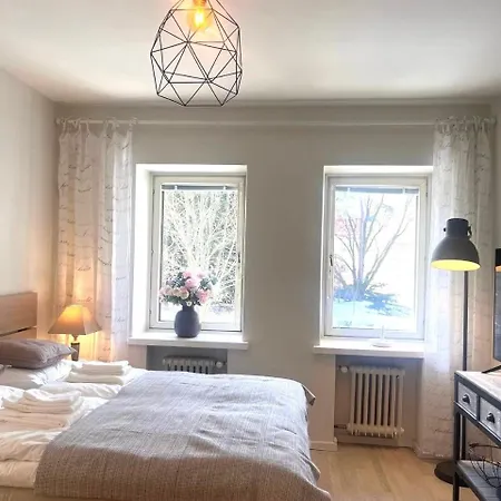 Апартаменты Quiet Renovated - Tram To The Center Хельсинки